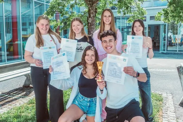 Die Schüler freuen sich über zweite, dritte und vierte Plätze. | Foto: PTS Neufelden/Hanner Magdalena