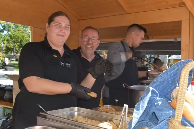 Kulinarische Köstlichkeiten gab es unter anderem vom Stadtwirt und seinem Team. | Foto: Michael Strini
