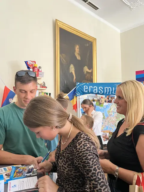 informieren - beraten - spielen - gewinnen, das ist die Devise nach der Information über das tolle Ausbildungsangebot der Schule. | Foto: (c) hlwspittal 2025, mediateam