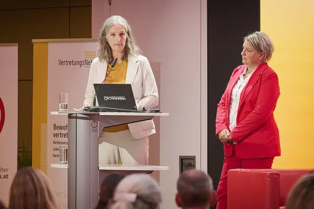 Gerlinde Heim, Geschäftsführerin VertretungsNetz und Delia Jagersberger, Geschäftsführerin NÖLV | Foto: VertretungsNetz/Johannes Zinner