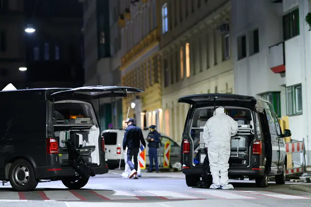 In der Vorgartenstraße kam es am Dienstagabend zu mehreren Schüssen. Zwei Personen wurden tot aufgefunden. | Foto:  MAX SLOVENCIK / APA / picturedesk.com