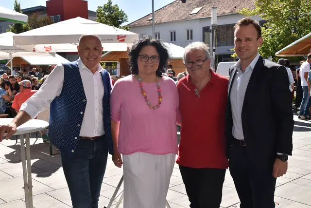 Erfolgreicher Schmankerltag: Bürgermeister Georg Rosner, Organisatorin Ute Portschy-Heidenreich, Moderator Reinhard Kracher und Stadtrat Marc Seper | Foto: Michael Strini