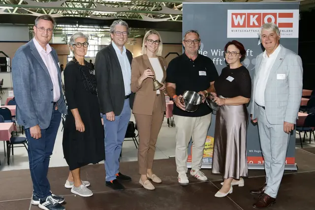 Thomas Novoszel (Regionalstellenleiter Güssing), Petra Ferk (Organisation), Christoph Winkler (Regionalstellenleiter Oberwart), Katharina Bagdy (Regionalstellenleiterin Jennersdorf), KommR Josef Kropf (Regionalstellenobmann Jennersdorf), Tanja Stöckl (Regionalstellenobfrau Oberwart) und Toni Ferk (Organisation) | Foto: WKB/Lexi
