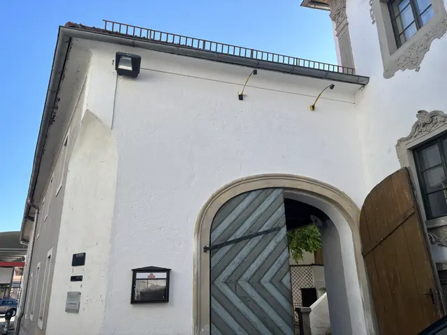 Die letzten Vorbereitungen für die Eröffnung des neuen Lokals am Roßmarkt laufen gerade.  | Foto: MeinBezirk