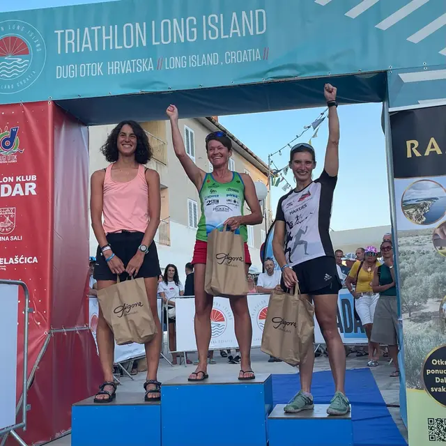 Platz 3 bei den Damen: Stephanie Haider (rechts) von der LG Innviertel. | Foto: Privat