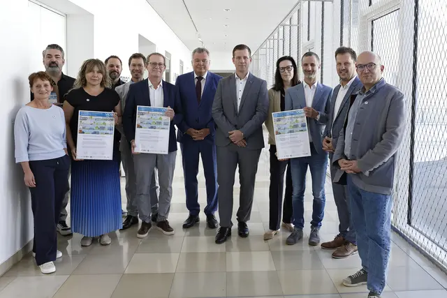 Die Gewinner des VCÖ-Mobilitätspreises 2025.  | Foto: Land OÖ