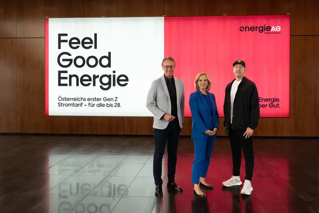 Energie AG-Vorstandsvorsitzender Leonhard Schitter, die Leiterin für Konzern- und Marketingkommunikation, Karin Strobl, und Mike Nagy, Creative Director und Gründer von Studio Sonntag präsentierten den bisher im deutschsprachigen Raum  einzigartigen Stromtarif exklusiv für 18- bis 28-Jährige mit dem Namen "feel Good Energie". | Foto: MeinBezirk/Martin Baumgartner