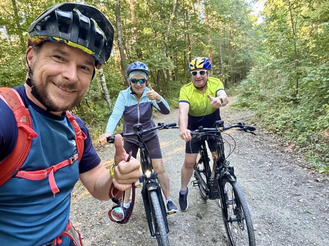 Biker on tour: Thomas Santrucek, Helene und Alfred Brandstätter. | Foto: Santrucek