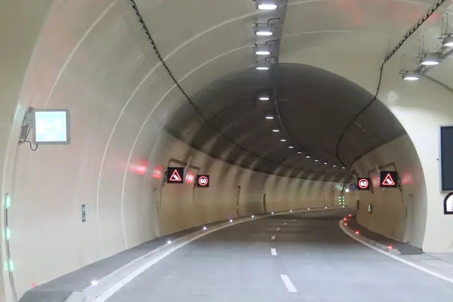 Wegen der notwendigen Anschlussbauarbeiten zwischen Ost- und Westteil wird die S7 zwischen Rudersdorf und Dobersdorf inklusive dem Tunnel Rudersdorf (Bild) vom 16. bis zum 20. September um 14.00 Uhr gesperrt. | Foto: Martin Wurglits