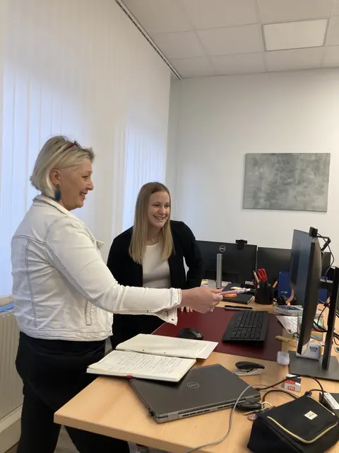 Marlene Burmetler, Lehrling zur Industriekauffrau bei Constantia Teich im 3. Lehrjahr berichtet über ihre Erfahrungen. | Foto: Constantia Teich