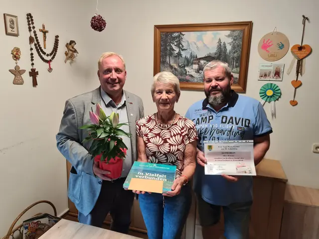 Glückwünsche zum 80-er. | Foto: Gemeinde Trattenbach