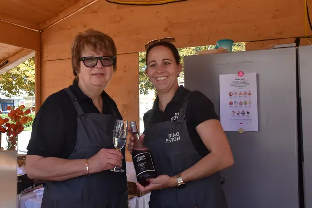 Erfrischende Getränke durften ebenso nicht fehlen. | Foto: Michael Strini