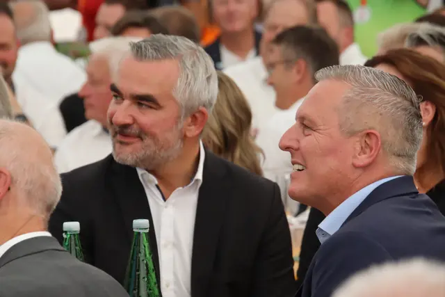 Der burgenländische Verkehrslandesrat Heinrich Dorner (links) und der steirische Landeshauptmann Mario Kunasek. | Foto: Martin Wurglits