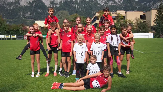 Die NachwuchsathletInnen aus Reutte waren beim Kids Cup in Völs mit vollem Einsatz bei der Sache. | Foto: Witting
