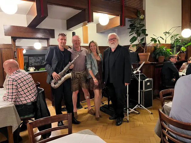 Die Musikprofis mit Silvana Mock und Gastronom Norbert Steiner. | Foto: privat