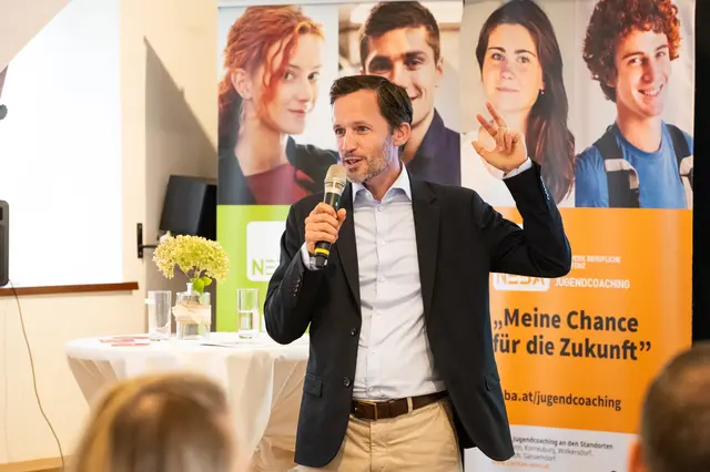 Aus kleinen Anfängen sei ein starkes, regional verankertes Netzwerk entstanden – dank engagierter Mitarbeit und guter Zusammenarbeit mit Partnerorganisationen, so Caritasdirektor Klaus Schwertner. | Foto: Caritas