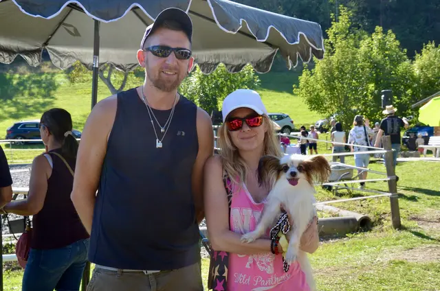Markus und Michi Mayrhold mit Hund Snowy | Foto: Elisabeth Peinsipp 