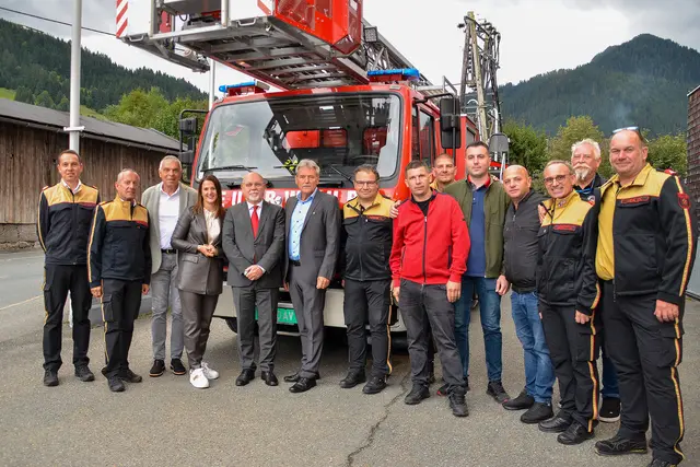 Die Übergabe der Fahrzeuge bei der Freiwilligen Feuerwehr Aschau bei Kirchberg. | Foto: FF Aschau bei Kirchberg/Noichl-Schiessl