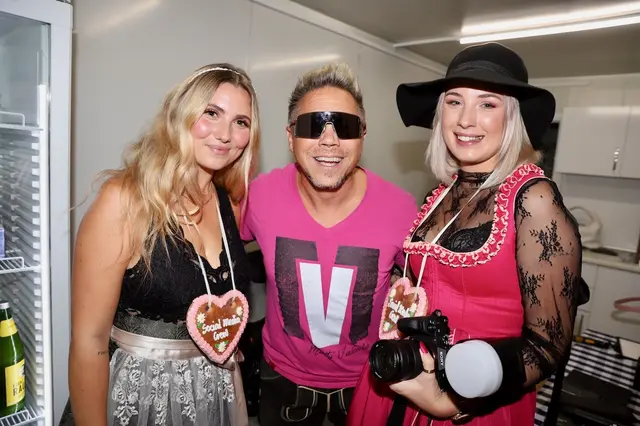 Mallorca-Star Matty Valentino sorgte mit seinen Hits für beste Stimmung; auch beim Social Media-Team. | Foto: Alfred Mayer