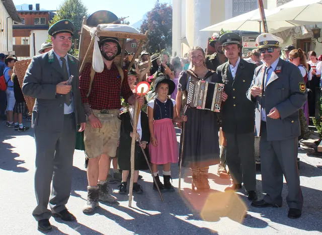 Der Umzug war der Höhepunkt am Samstag beim Schmugglerfest in Kössen | Foto: Mühlberger