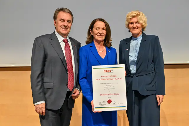 Anne Blauensteiner (Mitte) bleibt Obfrau der Wirtschaftskammer Zwettl. | Foto: Tanja Wagner