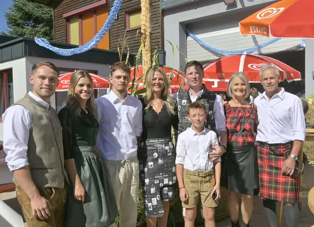 Martin und Isabel, Noah, Marion, Rene und Leon, Sigrun und Bruno Reiterer