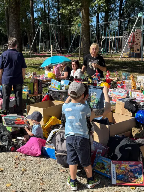 Die Kinder hatten viele Spielsachen mitgebracht. | Foto: Olivia Kaiser