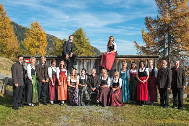 Die Sängerinnen und Sänger des Singkreis Drei Täler vereinen Stimmen aus Drautal, Gitschtal und Weißenseetal. | Foto: Singerkreis Drei Täler