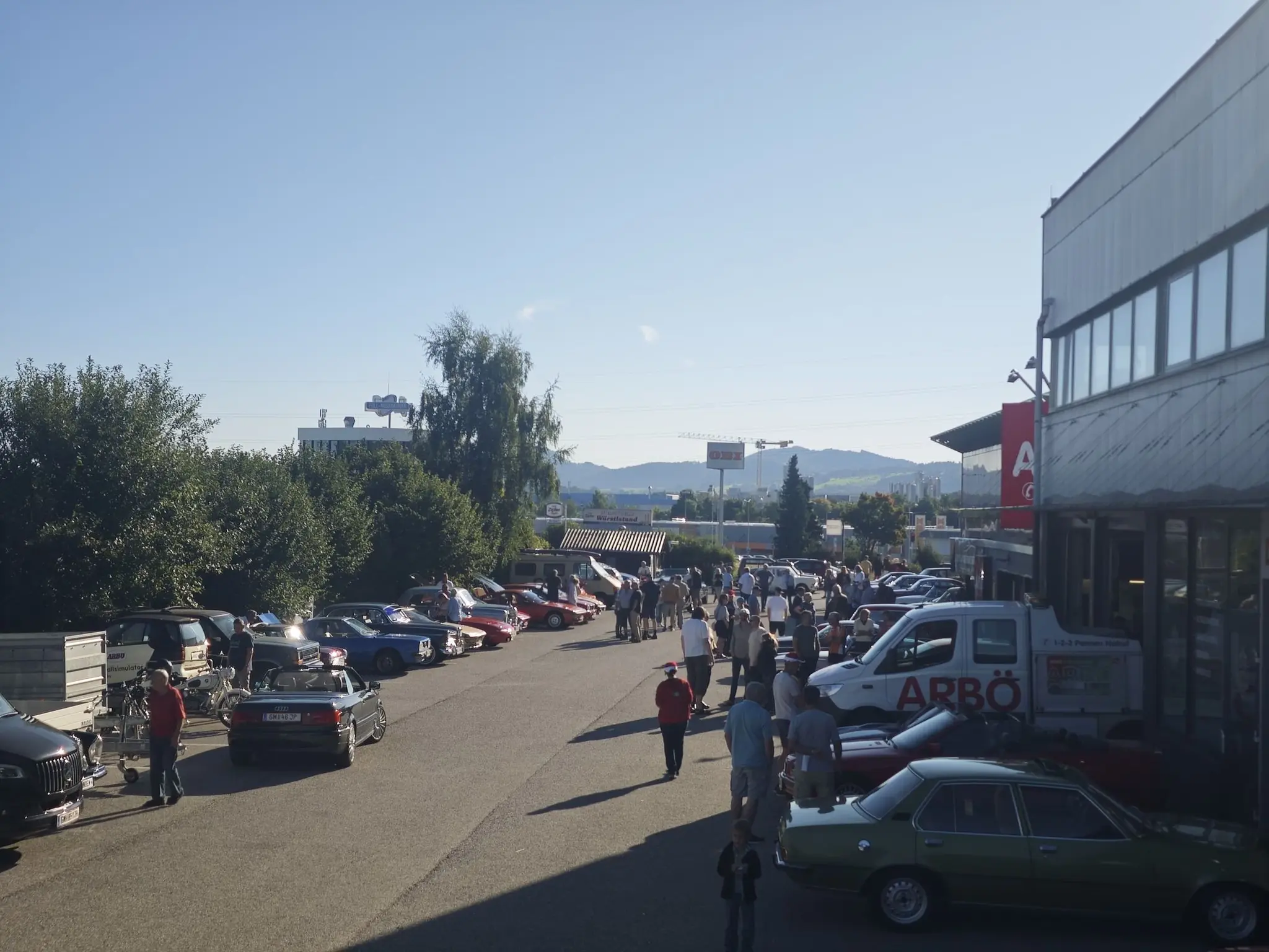 Die-Oldtimer-Karavane-rollte-wieder-6-ARB-Oldtimerausfahrt-war-ein-voller-Erfolg-