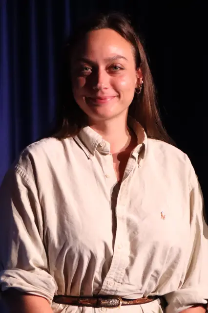 Magdalena Klos verzückte sich beim Brotschneiden | Foto: Gerhard Langmann