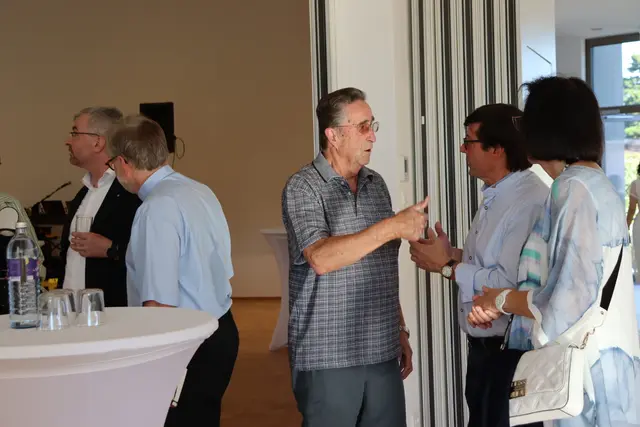 Die Gäste genossen die kulinarischen Schmankerln und nutzten die Gelegenheit für gemütliche Gespräche, Kennenlernen und Austausch. | Foto: Alejandra Ortiz