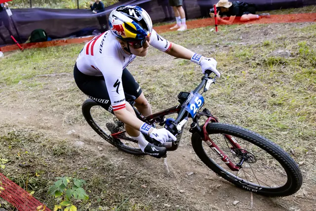 Laura Stigger zeigte bei den Rennen in der Lenzerheide einmal mehr großen Kampfgeist. | Foto: Ernst Lorenzi