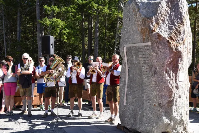 Die Burgschröfler umrahmten den Festakt musikalisch. | Foto: Kainz