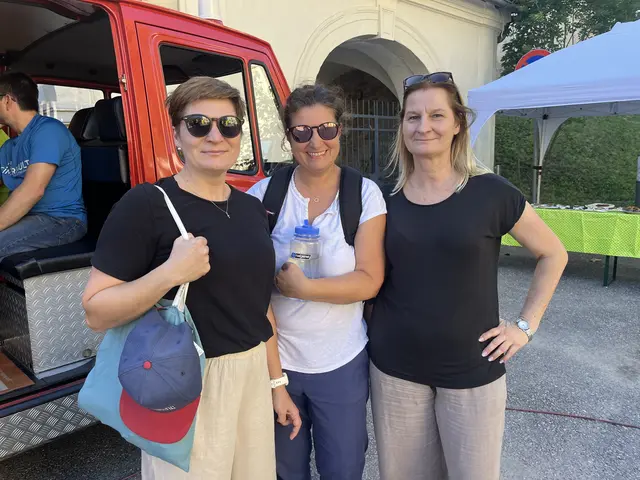 Karoline Dirnberger, Judith Kögl und Bettina Felzmann feuern fleißig an | Foto: Franziska Führer