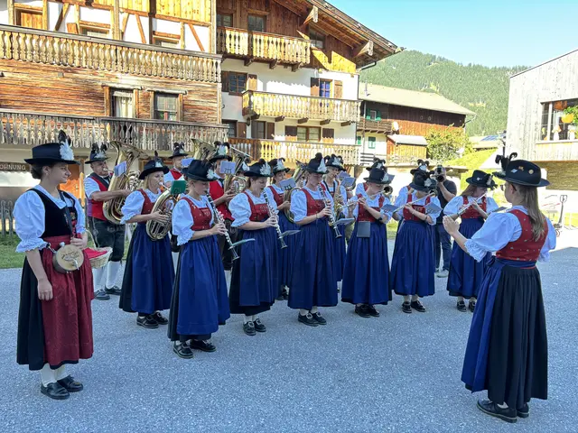 Dem wichtigen Anlass entsprechend spielte auch die Musikkapelle auf. | Foto: MeinBezirk/Günther Reichel