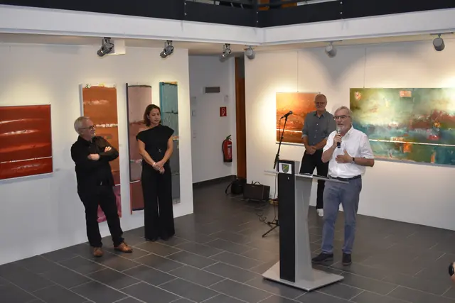 Künstler Helmut Blažej, Kunsthistorikerin Nora Leitgeb, Musiker Arthur Ottowitz und Moderator Raimund Grilc (von links) | Foto: MeinBezirk.at