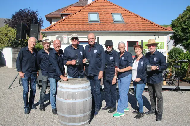 Auf dem Herbstfest: die Edelreiser ...