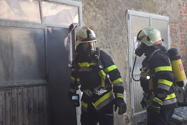 Für die Feuerwehr war es eine Challenge, denn die Verletzten waren nur anhand der Wärmebildkamera sichtbar, weiters war laute Partymusik im Hintergrund zu hören. | Foto: MeinBezirk / Leonie Herrmann