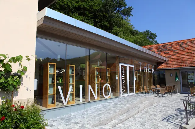 Die Klöcher Vinothek spiegelt die Weinvielfalt der Region in besonderer Weise wider. | Foto: Gemeinde Klöch