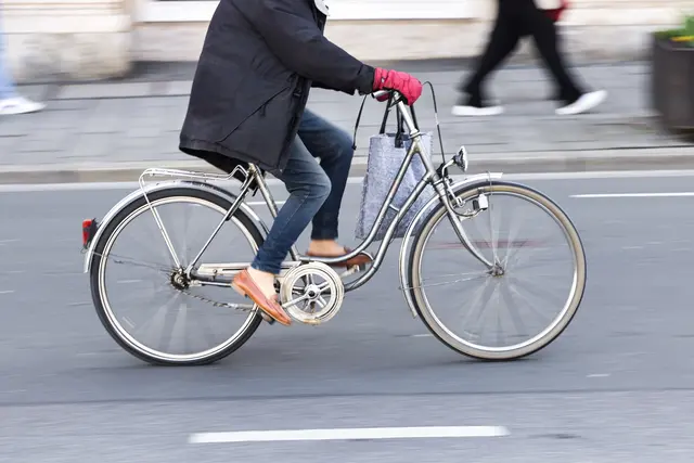 Statt des Autos einmal mit dem Fahrrad in die Arbeit fahren? Der autofreie Tag bietet die ideale Gelegenheit dafür. | Foto: Panthermedia/Madrabothair