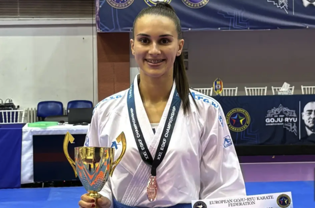 Jana Lind von der Karate-Union Köflach holte sich die EM-Bronzemedaille im Teambewerb in Rumänien. | Foto: Karate-Union Köflach