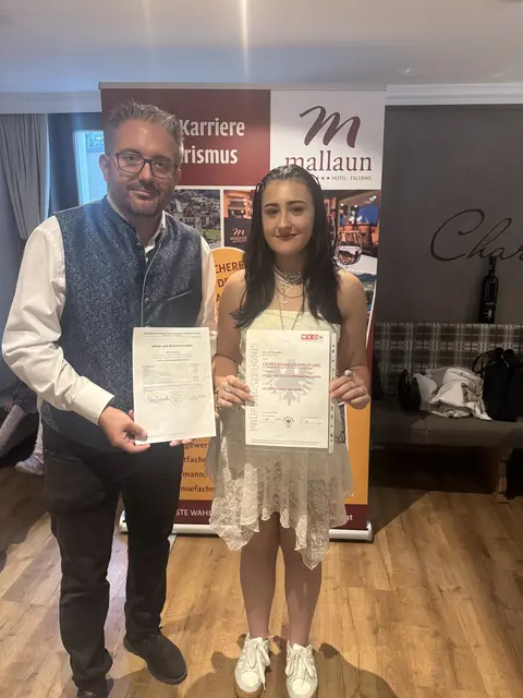 Valentina Matt durfte sich ebenfalls über einen ausgezeichneten und einen guten Erfolg freuen. | Foto: Hotel Mallaun