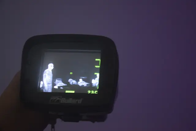 Es war so sehr veraucht, dass die Betroffenen nur anhand Wärmebildkameras sichtbar waren.  | Foto: MeinBezirk / Leonie Herrmann