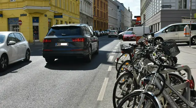 Ein Währinger hat eigentlich ein Parkpickerl für sein Auto. Trotzdem bekam er einen Strafzettel. | Foto: Johannes Reiterits/MeinBezirk