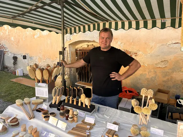 Familie Eckhardt -Die einzigen Bürstenhersteller des Burgenlandes  | Foto: Lisa Stöckl