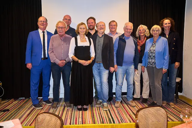 Bürgermeister Bernhard Ruf (links) freut sich über das engagierte wiedergewählte Vorstandsteam des Stadtmuseums Bad Hall rund um Obmann Horst Bachofner (Mitte). | Foto: Holnsteiner