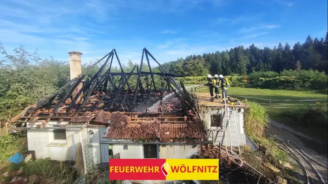 Der Brand konnte rasch unter Kontrolle gebracht werden - die Nachlöscharbeiten dauerten jedoch an. | Foto: Freiwillige Feuerwehr Wölfnitz/Klagenfurt