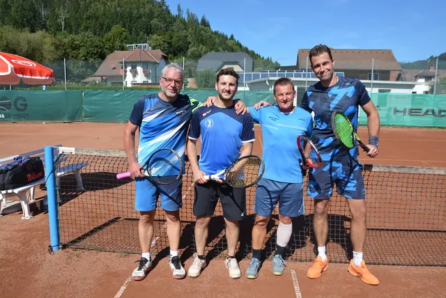 Herren Doppel:  Gewinner Stefan Kohlbacher/Robert Süss  ( re) mit Robert Schatzl/ Mario Rossmann