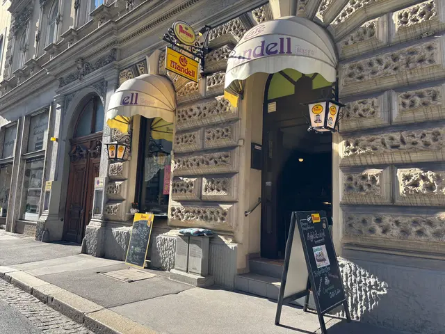 In der Mandellstraße 28 sind Fans bodenständiger Kost an einer guten Adresse. | Foto: Christoph Lamprecht