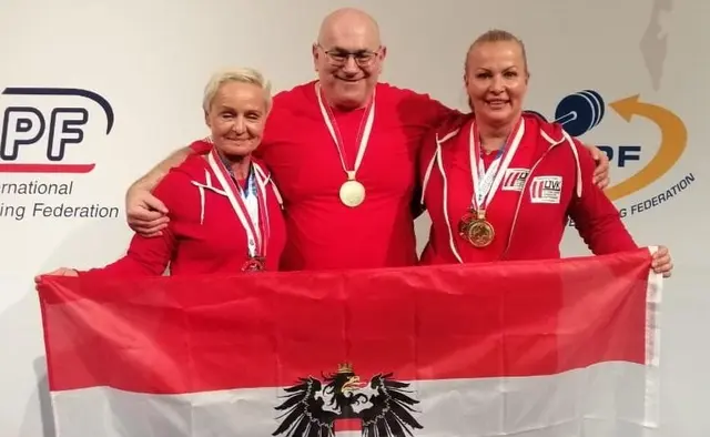 v.L.: Ingrid Walter, Siegfried Steinmeir & Jana Kroiss (alle Energy Fitness Neuhofen)
Foto: Energy Fitness Neuhofen
| Foto: Foto: Energy Fitness Neuhofen